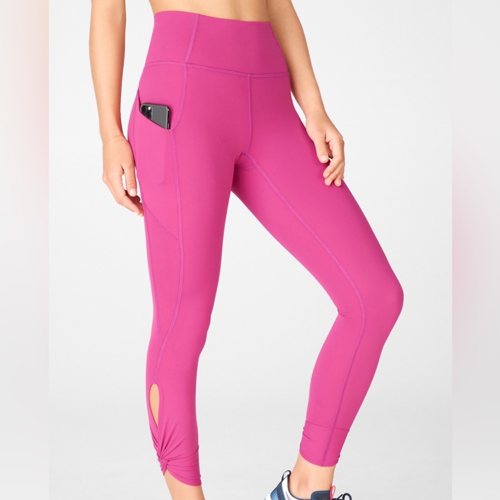 Fabletics Oasis Pure Luxe 7/8 Twist Leggings - L